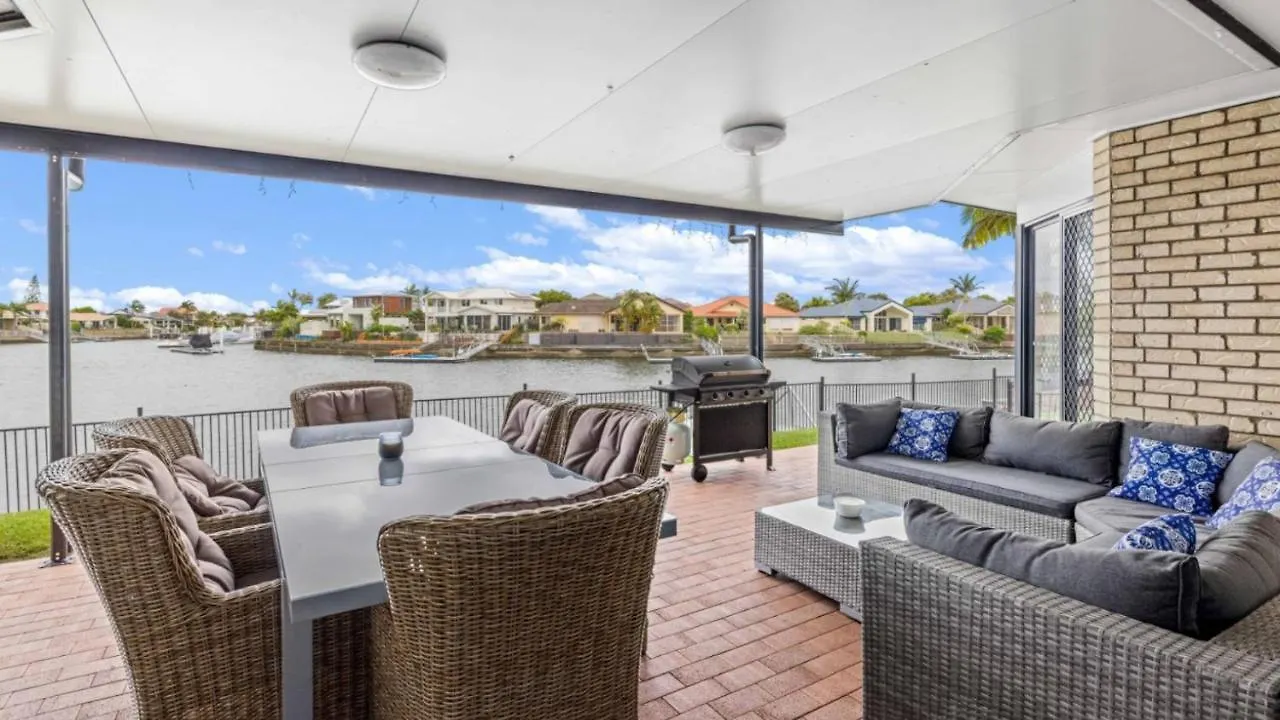 Tranquil Canal Front Holiday House Banksia Beach