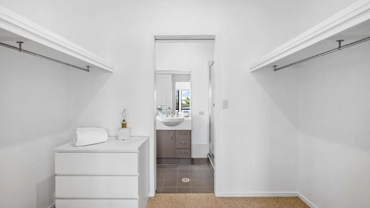 Σπίτι διακοπών Tranquil Canal Front Holiday House Banksia Beach