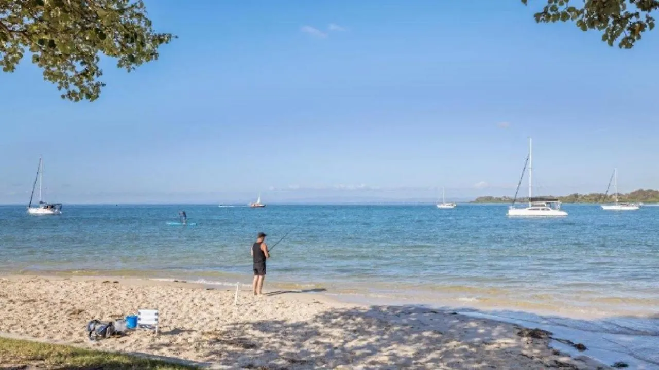 Σπίτι διακοπών Tranquil Canal Front Holiday House Banksia Beach Αυστραλία